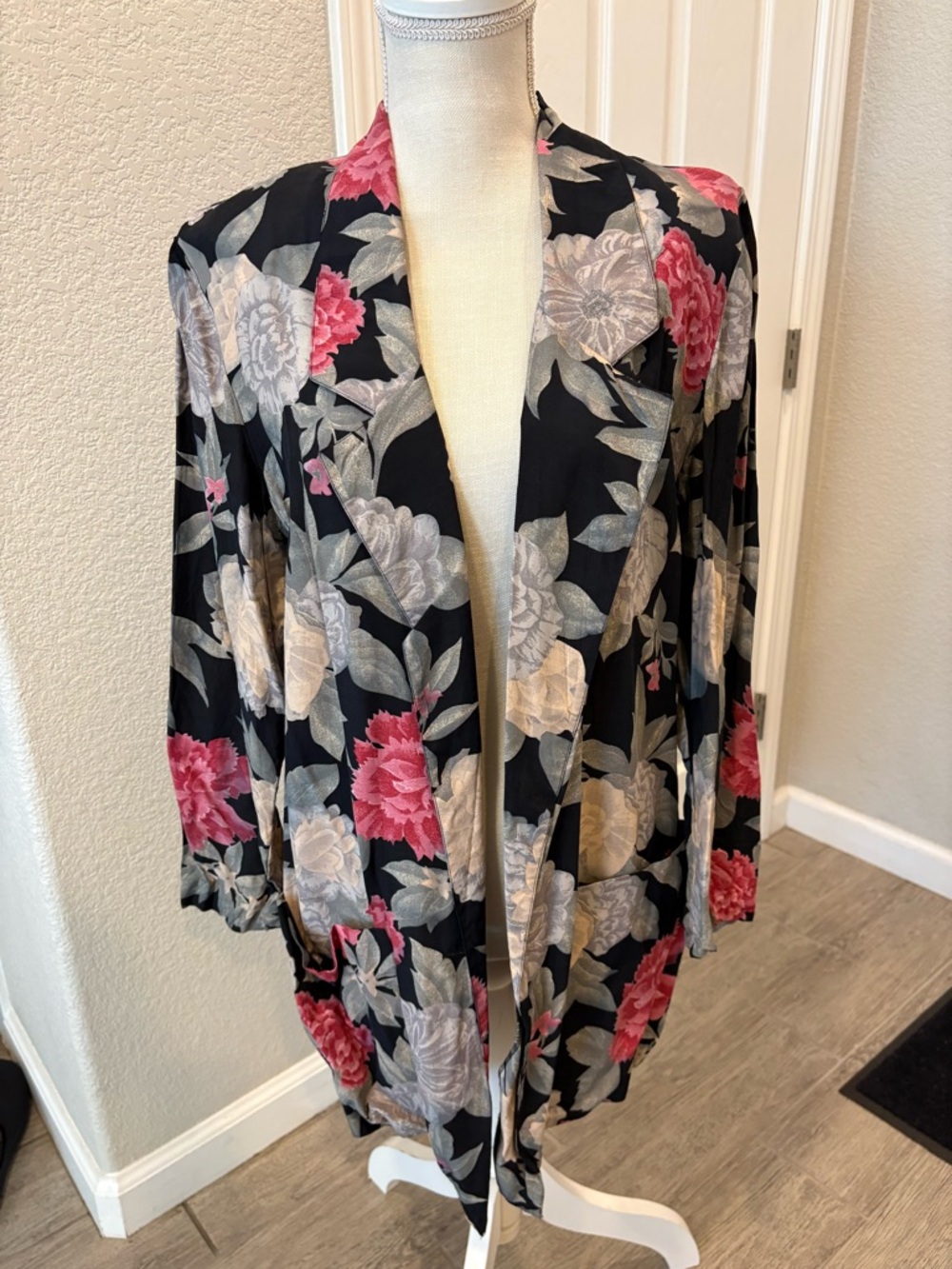 Vintage Floral Kimono Blazer Cardigan - Black with Pink & Cream Blooms